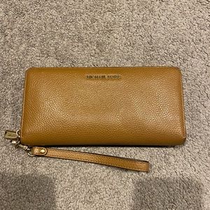 Women’s Michael Kors Wallet